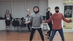 东海(Super Junior),Super Junior,银赫(SuperJunior) - 触(Can You Feel It) 触触舞蹈