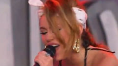 Miley Cyrus - Party In The USA