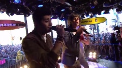 One Direction - What Makes You Beautiful