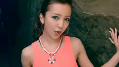 板野友美 - Crush