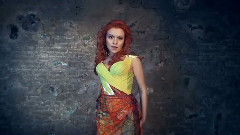 Katrin Morò - Love Surrounds Me