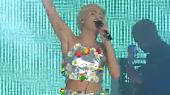 Miley Cyrus - Wrecking Ball
