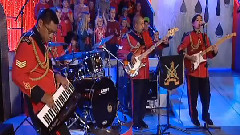 模仿翻唱 - Locked Out Of Heaven & Runaway Baby