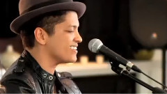 Bruno Mars - The Lazy Song