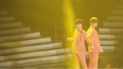 东方神起 - Keep You Head Down & Humanoid