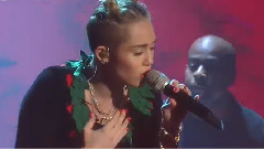 Miley Cyrus - Wrecking Ball