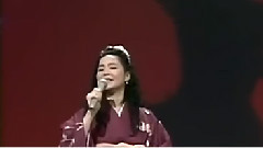 都春美,邓丽君 - 演歌国际派宣言