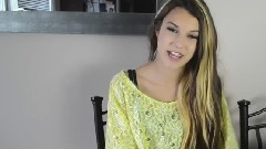 Sabrina Vaz - Whats In My Purse