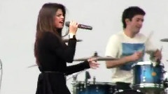 Selena Gomez - Magic South Coast Plaza Microsoft