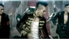 太阳(Bigbang),BigBang - Taeyang And Fan's Dougie Dance Battle In The Street