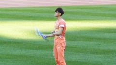 EXO - 耍伞 & 对打