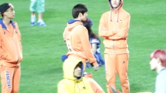 EXO - 草场玩耍打闹