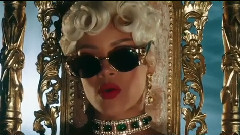 Rihanna - Pour It Up