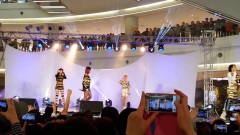 2NE1 - 永登浦时代广场 Mini Concert Part1