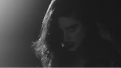 Banks - Beggin For Thread
