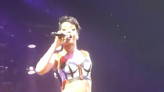 Rihanna - Umbrella