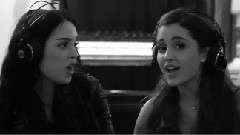 Ariana Grande,Elizabeth Gillies - Chestnuts