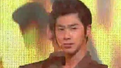 东方神起 - Keep Your Head Down