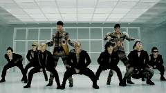东方神起 - Keep Your Head Down
