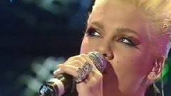Pink - Family Portrait World
