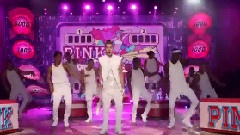 Justin Bieber - As Long As You Love Me & Beauty And A Beat & 幕后花絮