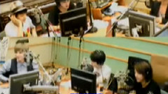 红薯夫妇 - Kiss The Radio