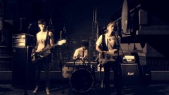 Royal Pirates - Shout Out