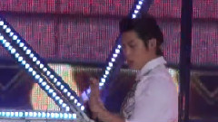 郑允浩,东方神起 - Something