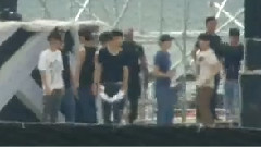 郑允浩,东方神起 - 允浩耍棍儿飞踢甩毛巾(彩排)