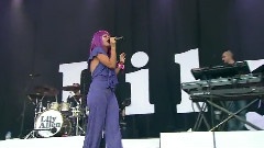 Lily Allen - Womanizer