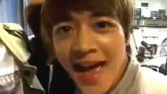 SHINee - 摄像机前唱Sherlock