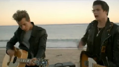 Demi Lovato,The Vamps - Somebody To You