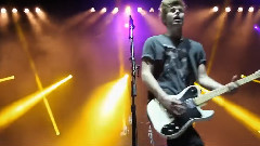 5 Seconds of Summer - She Looks So Perfect