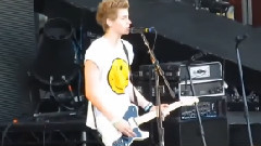 5 Seconds of Summer - Luke Hemmings• Best vocal • Live performance