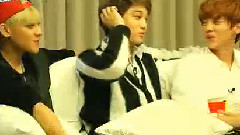 EXO,EXO-M,EXO-K - 成员们别哭了