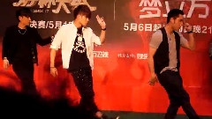 MIC男团 - Sign