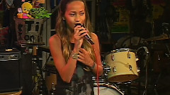 Skylar Stecker - Listen