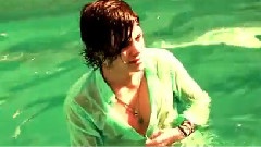 One Direction - What Makes You Beautiful