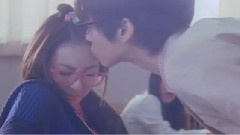 2NE1,SHINee - ETUDE HOUSE KISS NOTE CF
