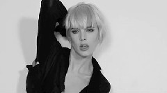 Agyness Deyn - Making Of Ellus