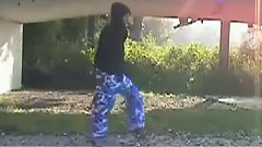 街舞视频 - 落叶下的曳步舞