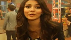 Victoria Justice - Behind The Scenes With Ke$ha