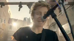 5 Seconds of Summer - She Looks So Perfect