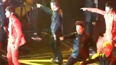 东方神起 - Keep Your Head Down