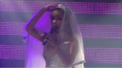 2NE1 - Bom Solo