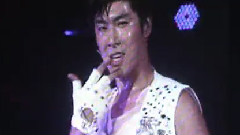 东方神起 - Keep Your Head Down
