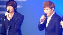 Super Junior - 希澈扔花束