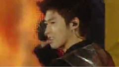 东方神起 - Keep Your Head Down