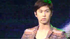 东方神起 - Keep Your Head Down