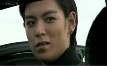 BigBang - IRIS TOP CUT